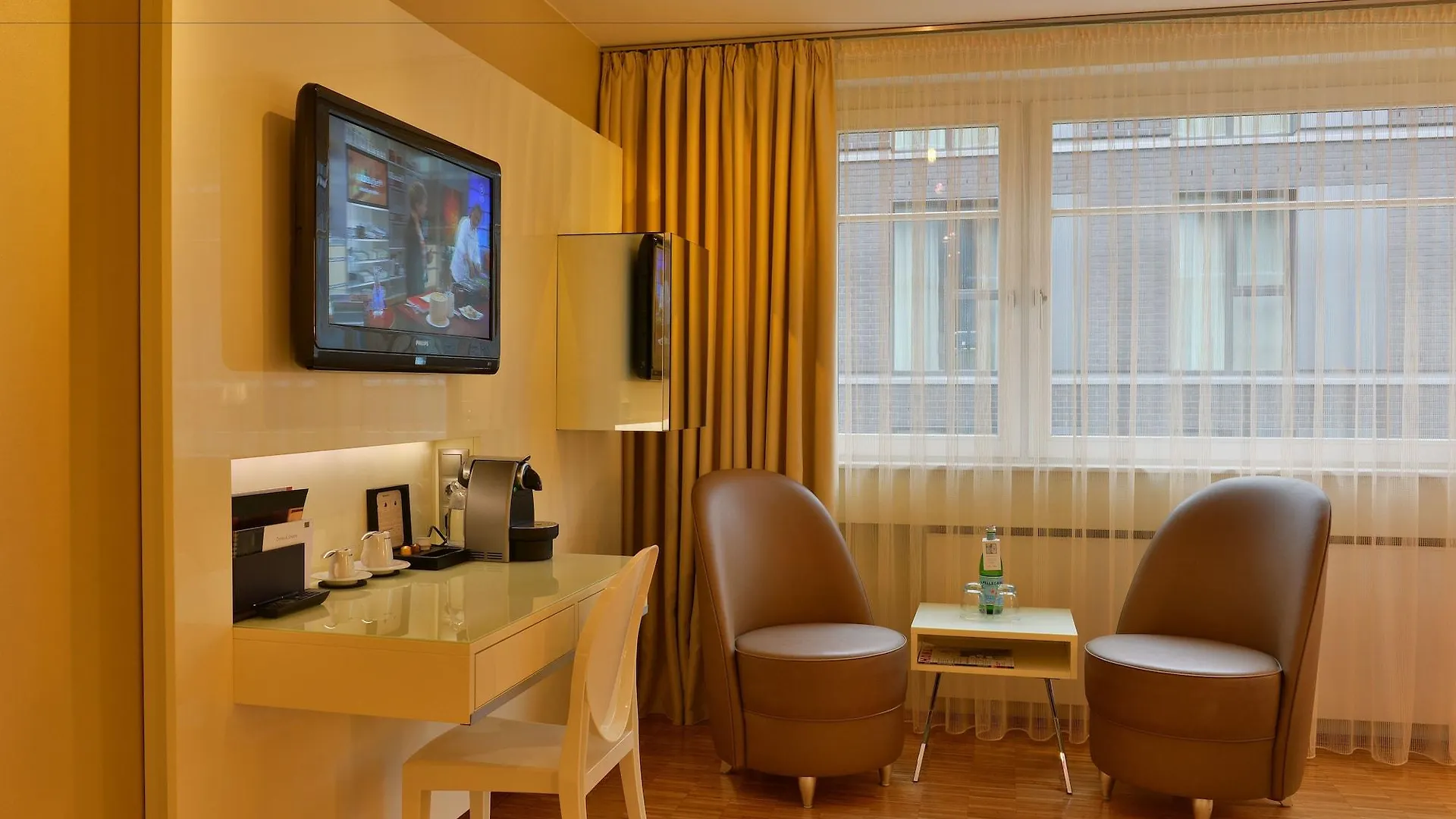 Hotel Santo Cologne 4*,