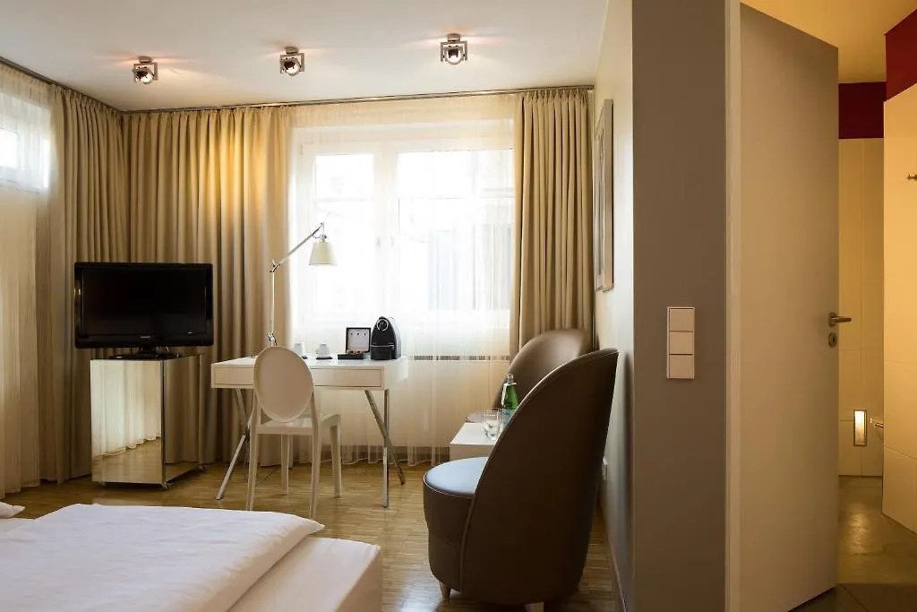Hotel Santo Cologne 4*,